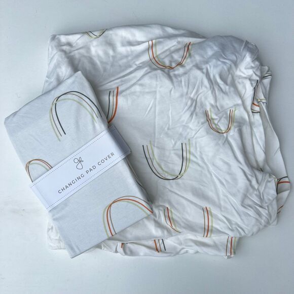 NEW Goumi Kids Over The Rainbow Baby Crib Sheet Changing Pad Cover Bamboo Organi - Picture 1 of 3